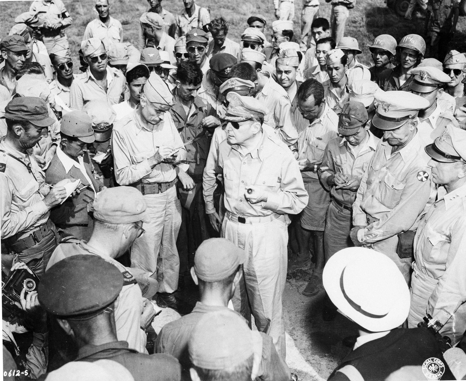 1945: Douglas MacArthur